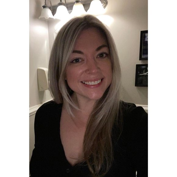 Meet your Posher, Amanda - Picture 1 of 1